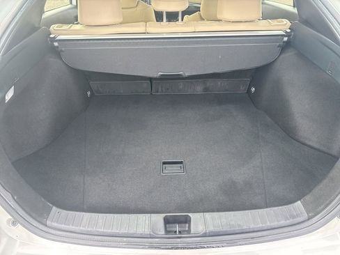 Used 2022 Toyota Prius XLE image 12