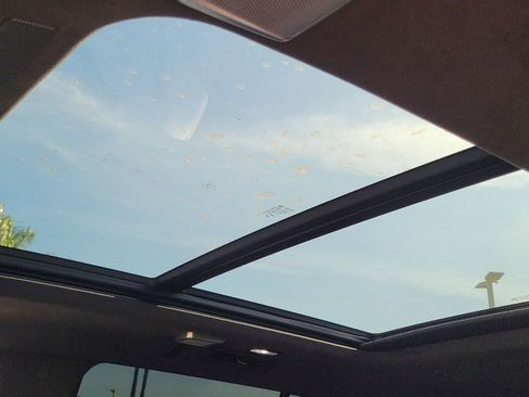 Certified 2025 Cadillac Escalade Premium Luxury Platinum image 18