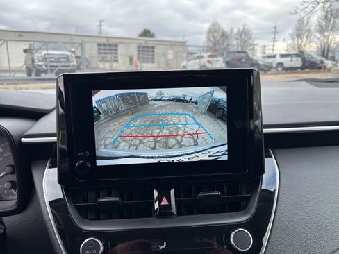 Used 2025 Toyota Corolla LE image 17