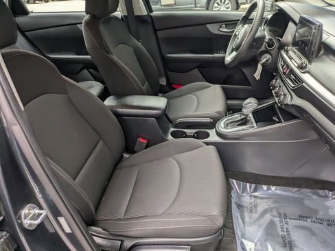 Used 2021 Kia Forte LXS image 27