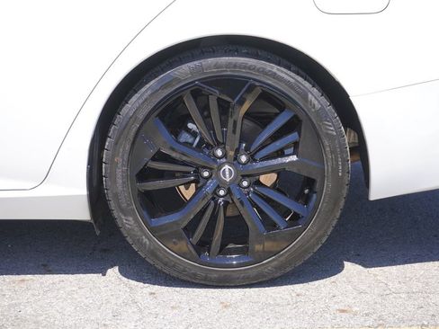 Used 2024 Nissan Altima 2.5 SR FWD image 11