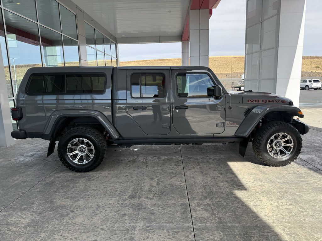 Used 2020 Jeep Gladiator Mojave AWD/4WD image 11
