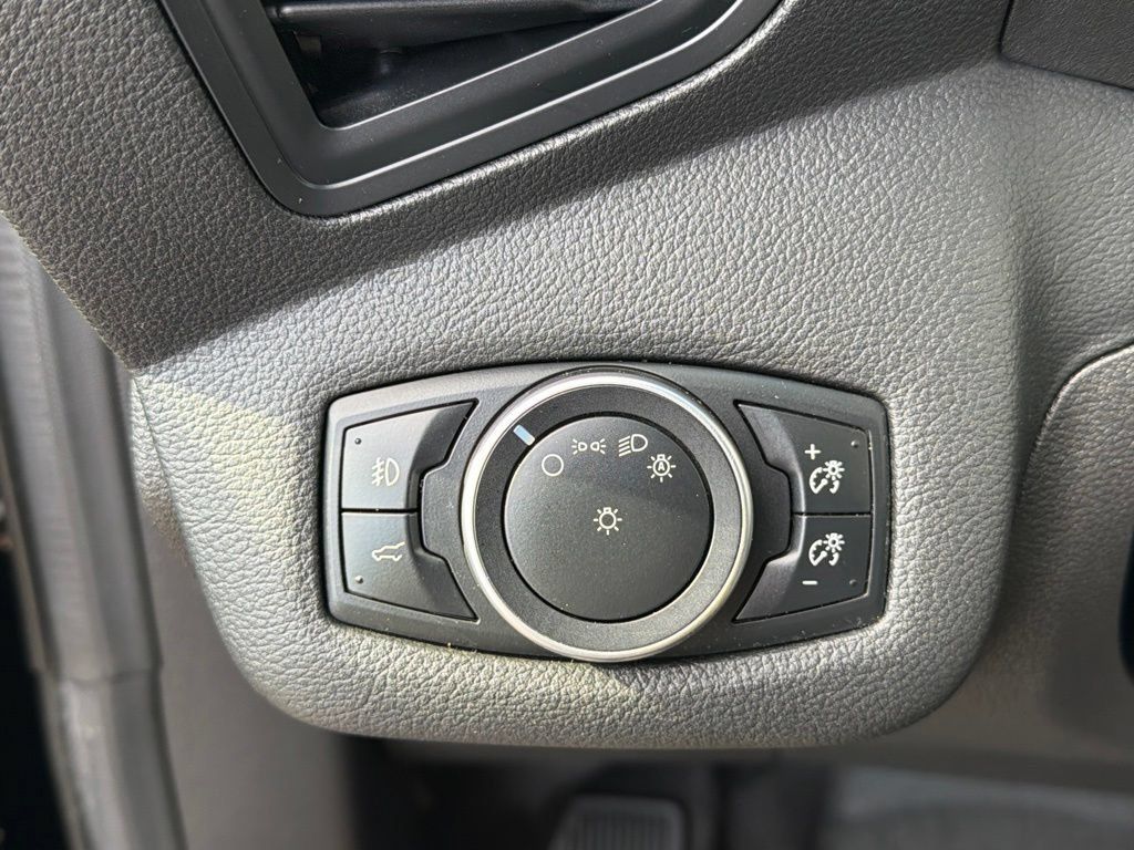 Used 2017 Ford Escape SE w/ Equipment Group 201A AWD/4WD image 22