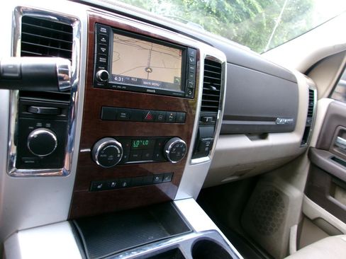Used 2010 Dodge Ram 2500 Truck Laramie AWD/4WD image 13