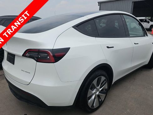 Used 2022 Tesla Model Y Long Range AWD/4WD image 5