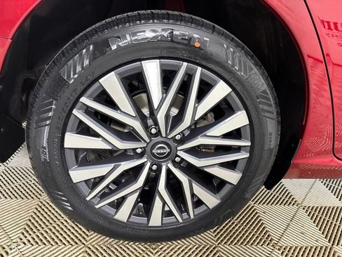 Used 2023 Nissan Altima 2.5 SV w/ SV Premium Package AWD/4WD image 45