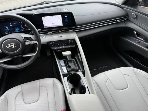 Used 2024 Hyundai Elantra Limited FWD image 28
