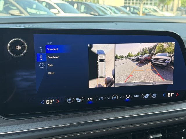 Used 2025 Chevrolet Suburban Premier AWD/4WD image 32