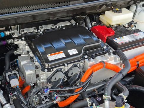 Used 2024 Toyota bZ4X Limited image 24