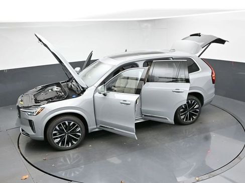 New 2026 Volvo XC90 B6 Plus w/ Protection Package Premier image 53