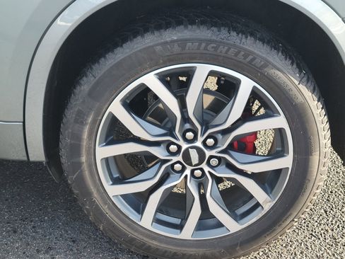 Used 2023 Cadillac XT6 Sport w/ Technology Package image 17