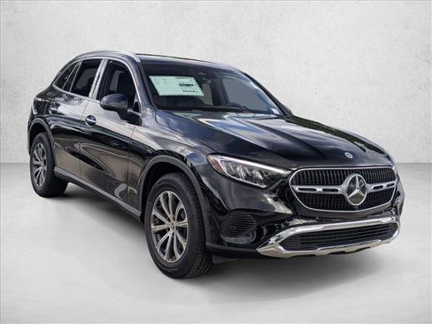 Used 2026 Mercedes-Benz GLC 300 image 6