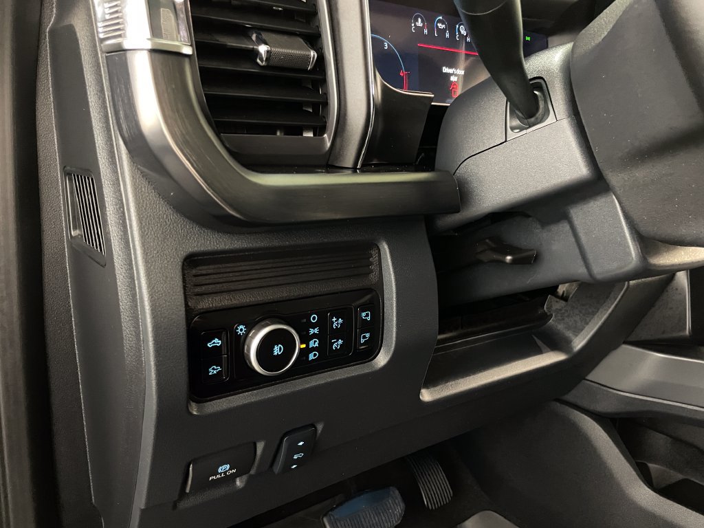 Used 2025 Ford F250 Lariat w/ Lariat Ultimate Package AWD/4WD image 32