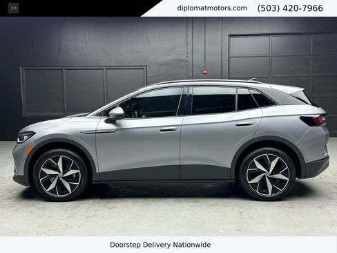 Used 2024 Volkswagen ID.4 Pro S image 4