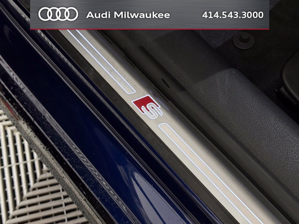 Used 2022 Audi A4 2.0T Premium Plus w/ Premium Plus Package AWD/4WD image 18