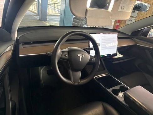 Used 2022 Tesla Model 3 Long Range AWD/4WD image 7