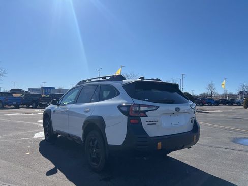 Used 2022 Subaru Outback Wilderness w/ Wilderness Package image 6