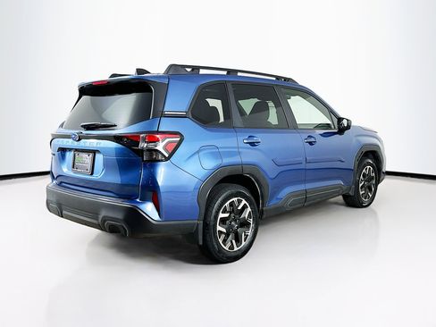 Used 2025 Subaru Forester Premium image 9
