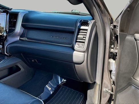 Used 2019 RAM 1500 Limited AWD/4WD image 18