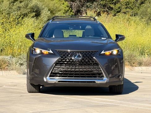 Used 2024 Lexus UX 250h image 3
