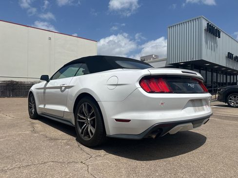 Used 2016 Ford Mustang Premium RWD image 3