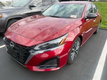 Used 2025 Nissan Altima 2.5 SV