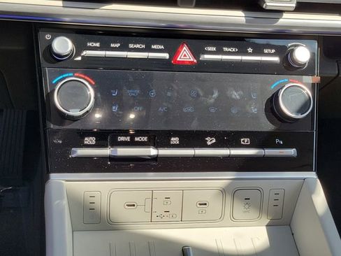 New 2025 Hyundai Santa Fe Calligraphy AWD/4WD image 11