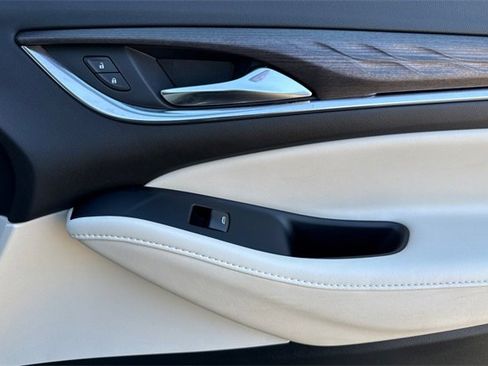 Used 2023 Buick Enclave Avenir w/ Avenir Technology Package image 22