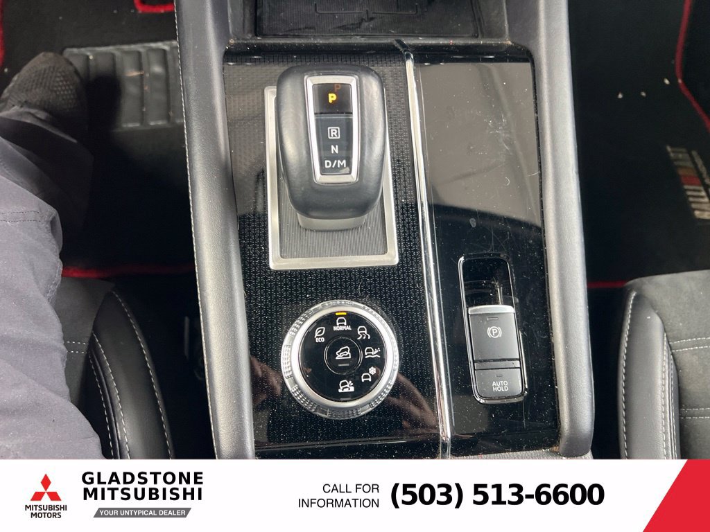 Used 2024 Mitsubishi Outlander SE Black Edition AWD/4WD image 11