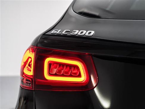 Used 2022 Mercedes-Benz GLC 300 image 30