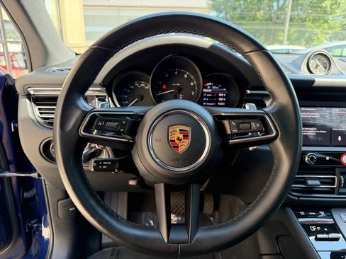 Used 2022 Porsche Macan AWD/4WD image 31