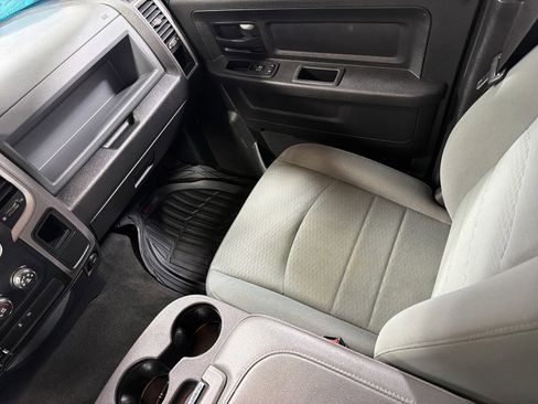 Used 2018 RAM 1500 Express w/ Express Value Package image 11