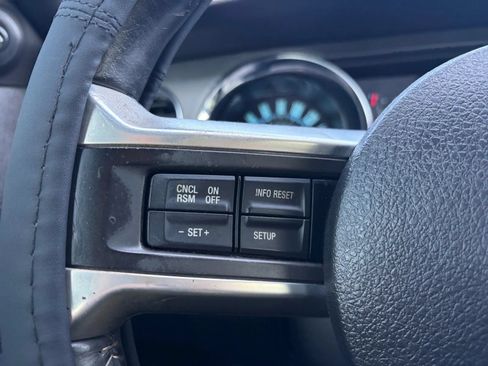 Used 2013 Ford Mustang Coupe RWD image 26