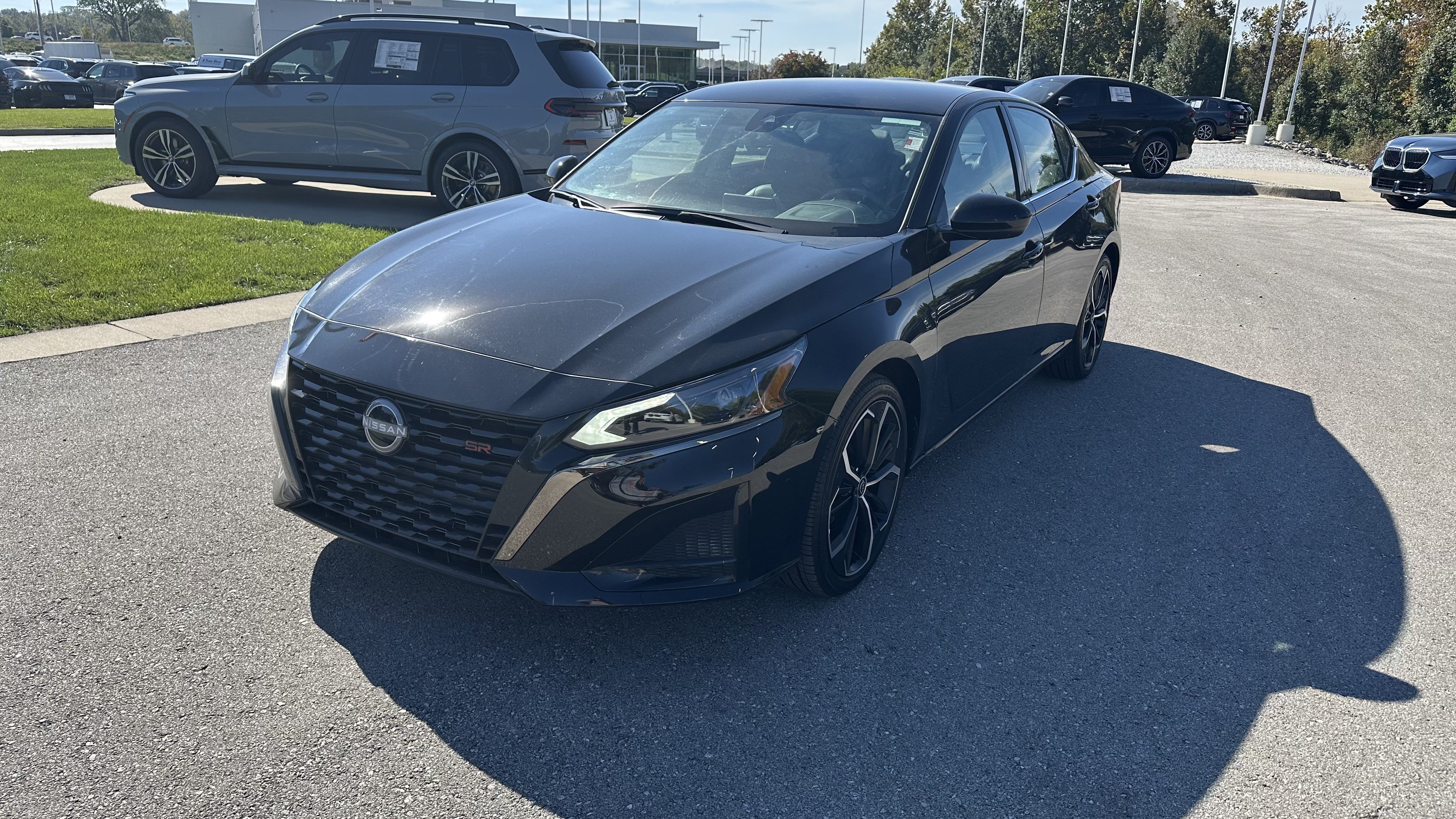 Used 2025 Nissan Altima 2.5 SR FWD image 5