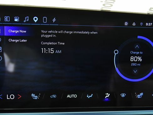 Used 2025 Chevrolet Equinox EV LT w/ Convenience Package FWD image 32