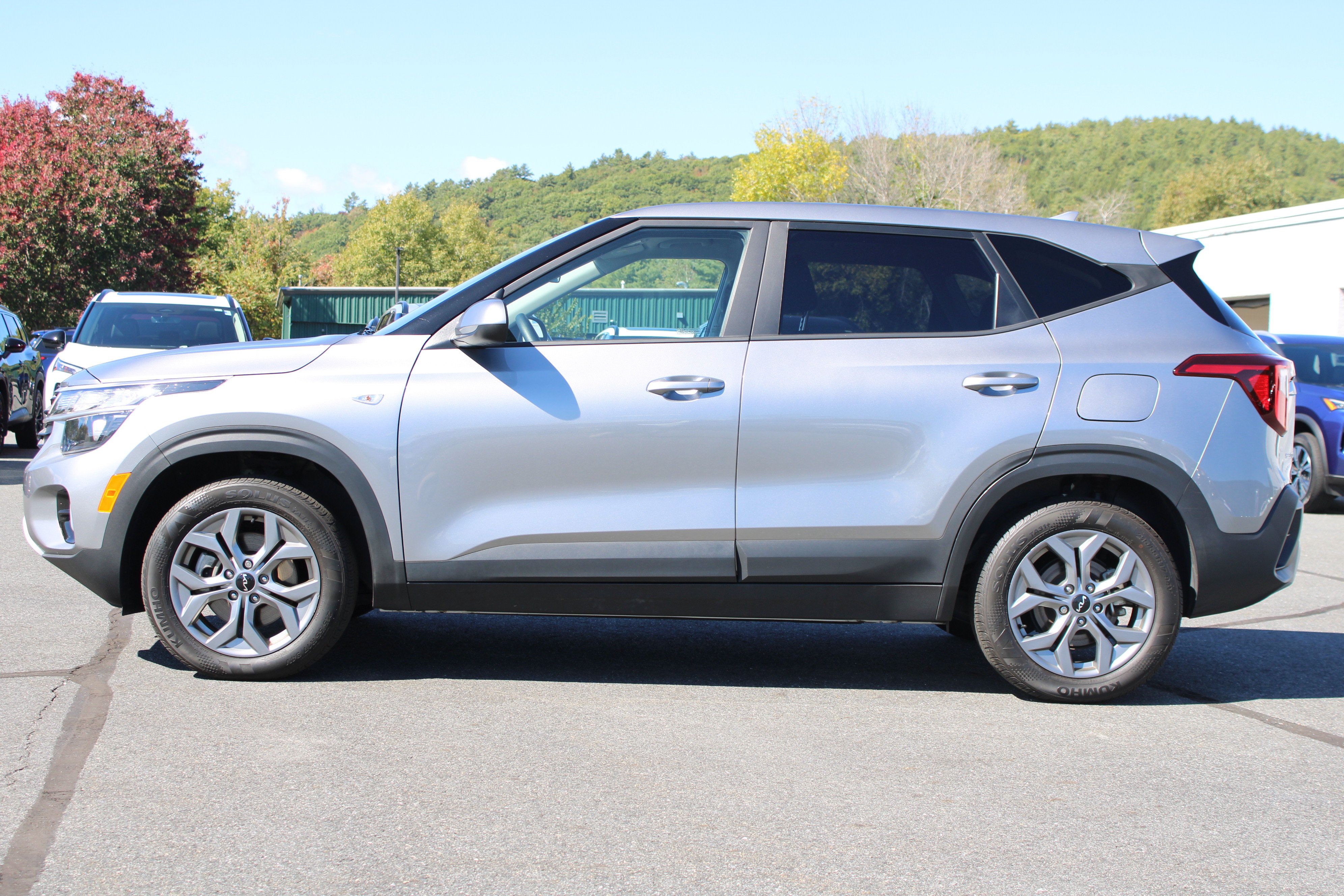 Used 2024 Kia Seltos LX AWD/4WD image 11