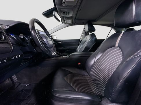 Used 2024 Toyota Camry SE w/ Cold Weather Package FWD image 22