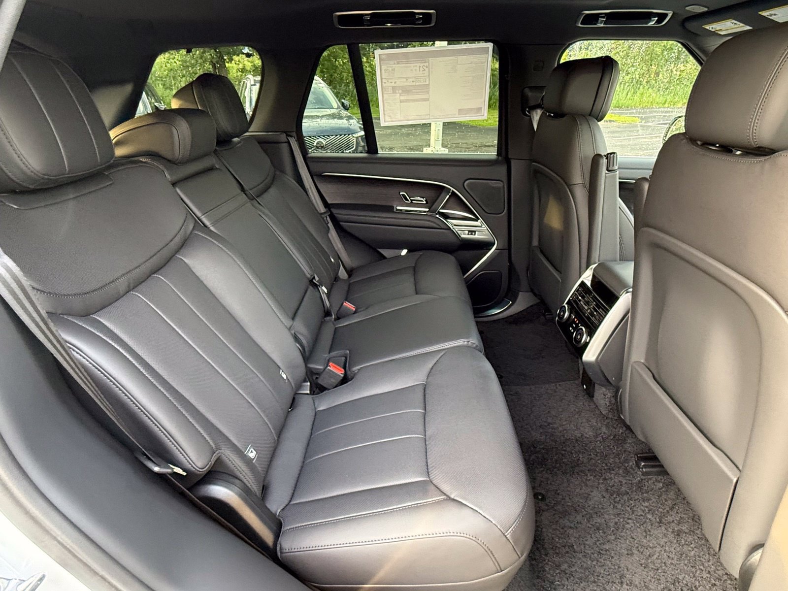 New 2026 Land Rover Range Rover SE AWD/4WD image 17
