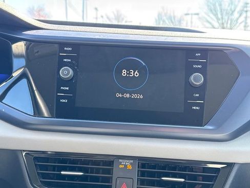 Used 2022 Volkswagen Taos SE w/ Panoramic Sunroof Package image 29