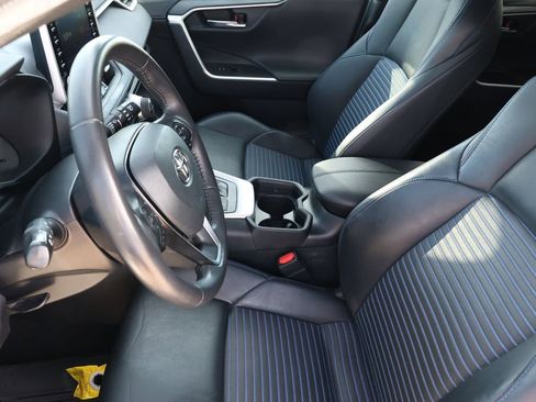 Used 2021 Toyota RAV4 XSE image 15