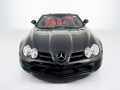 Used 2008 Mercedes-Benz SLR image 2