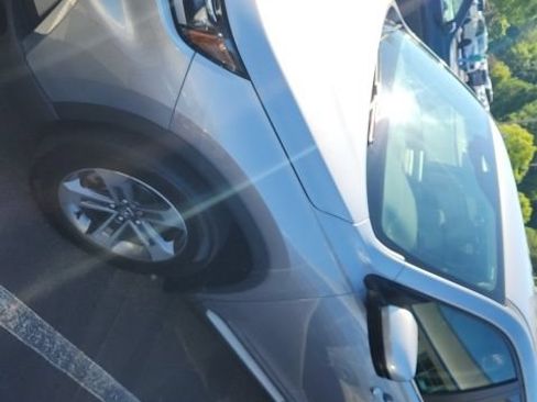 Used 2024 Honda Pilot EX-L image 10