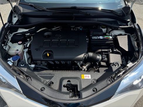 Used 2021 Toyota C-HR XLE FWD image 35