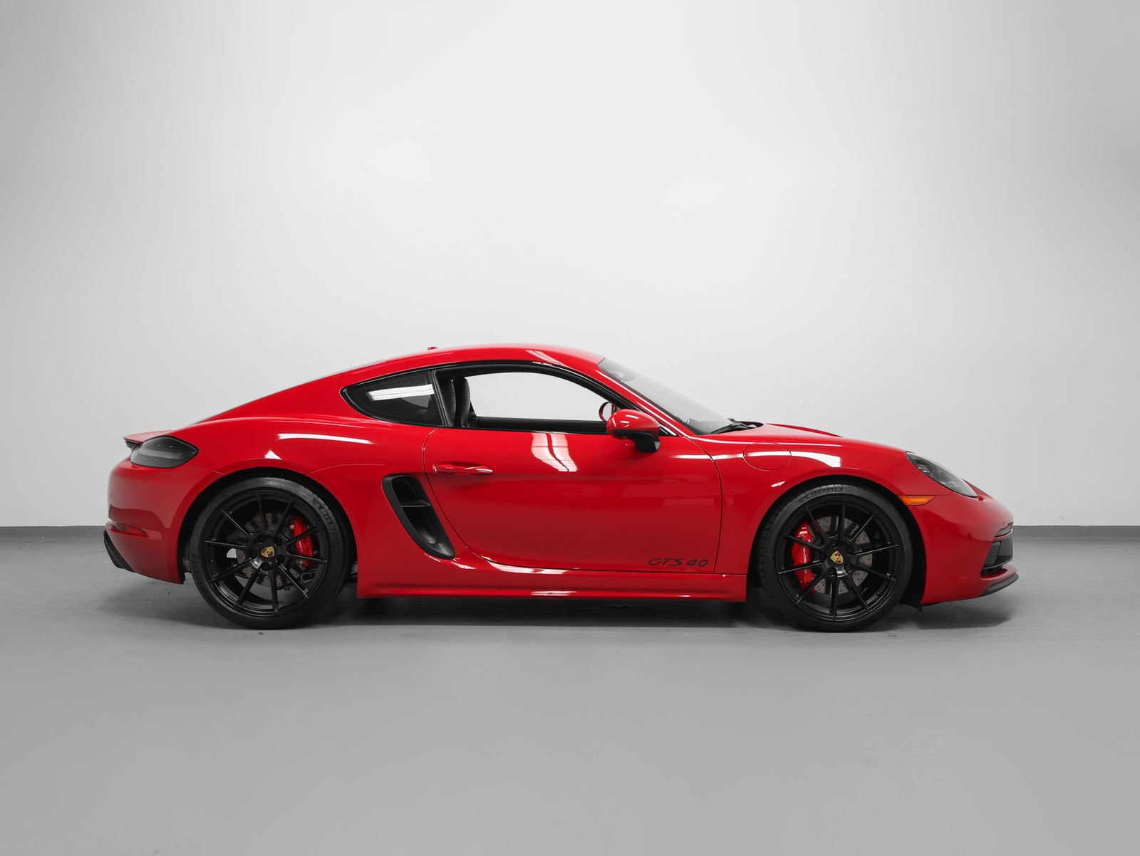 Certified 2025 Porsche 718 Cayman GTS RWD image 13