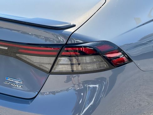 Used 2025 Honda Accord Sport image 29