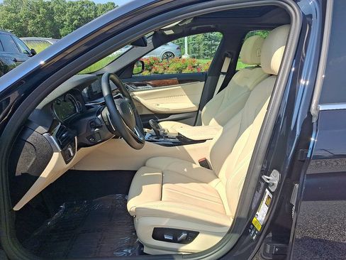 Used 2018 BMW 530i xDrive AWD/4WD image 14