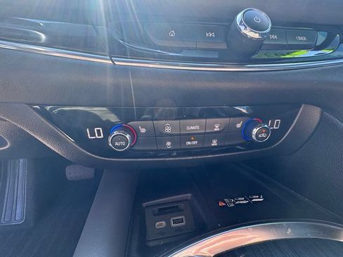 Used 2023 Buick Enclave Essence w/ Experience Buick Package FWD image 28