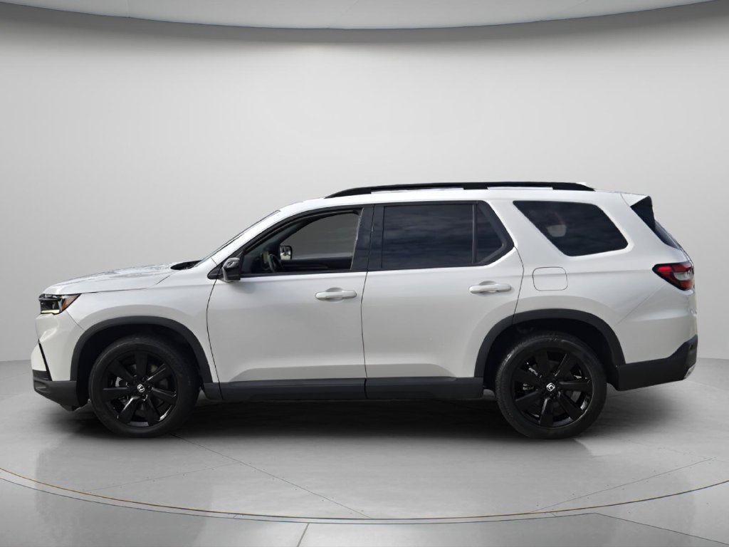 Certified 2025 Honda Pilot Black Edition image 5