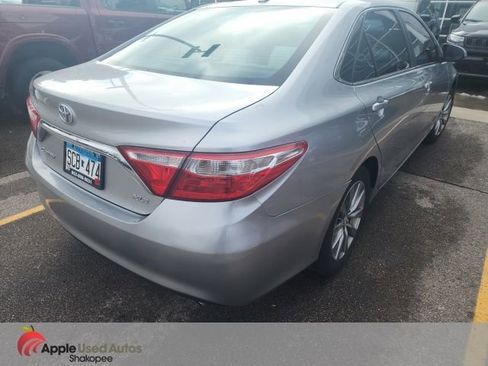 Used 2016 Toyota Camry XLE w/ Moonroof Package image 6
