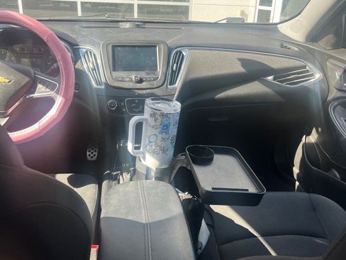 Used 2017 Chevrolet Malibu LT image 5